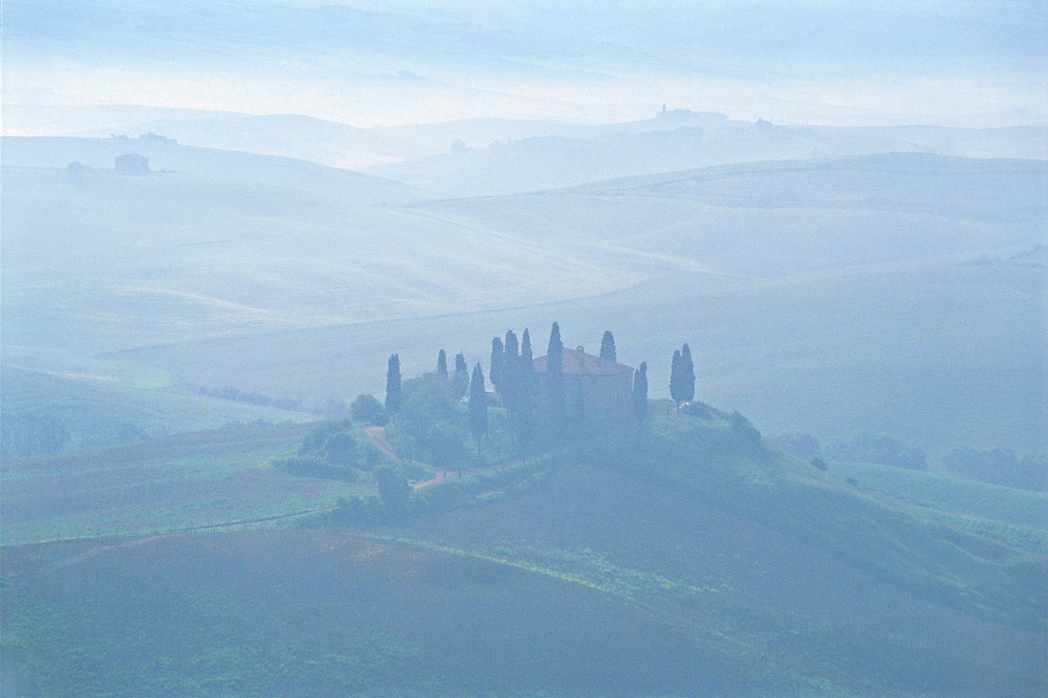 Landschaft . Bei San Quirico d'Orcia . Toscana . 1999 (Foto: Andreas Kuhrt)