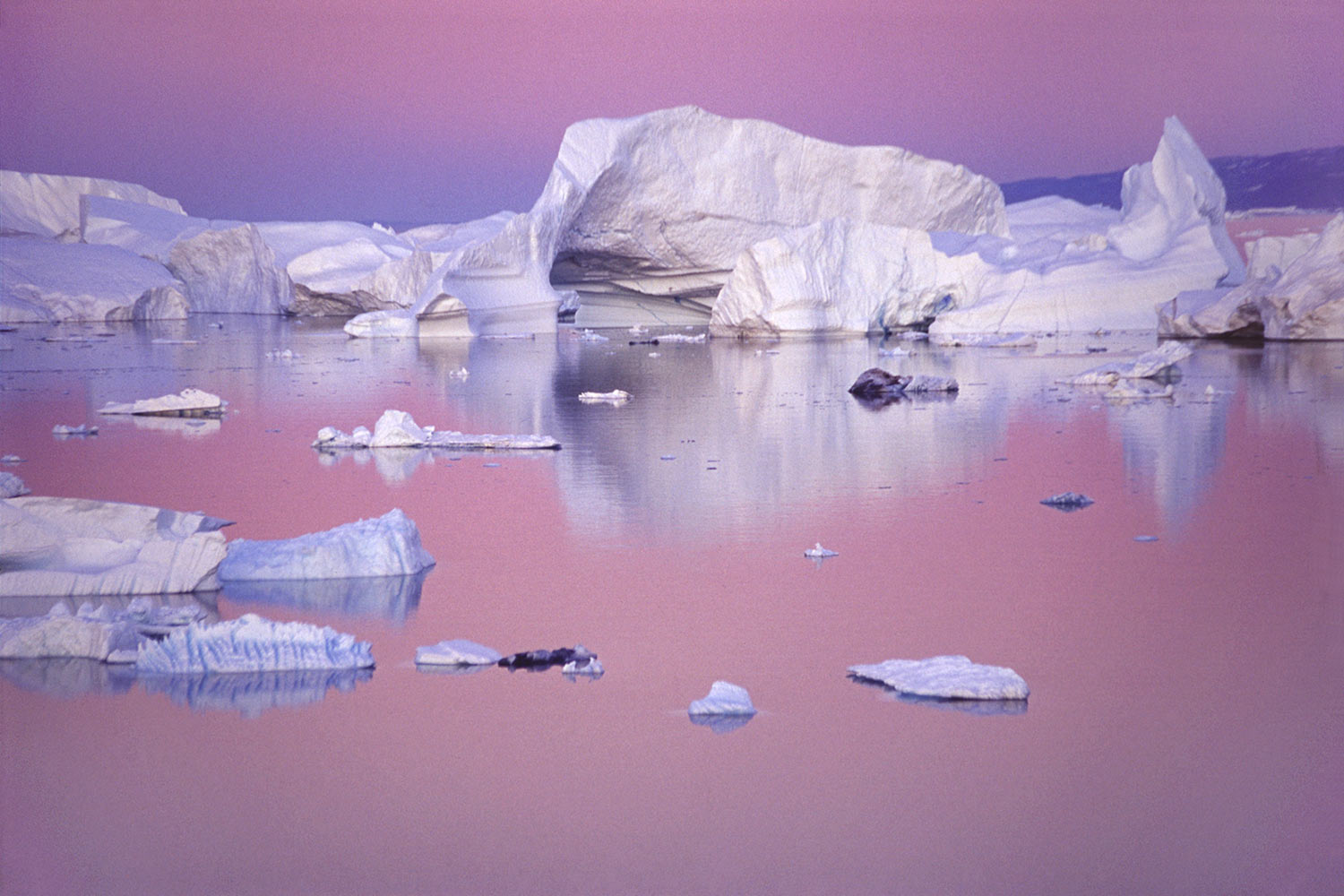 Landschaft . Eisberge bei Saqqaq . Grönland . 2001 (Foto: Andreas Kuhrt)
