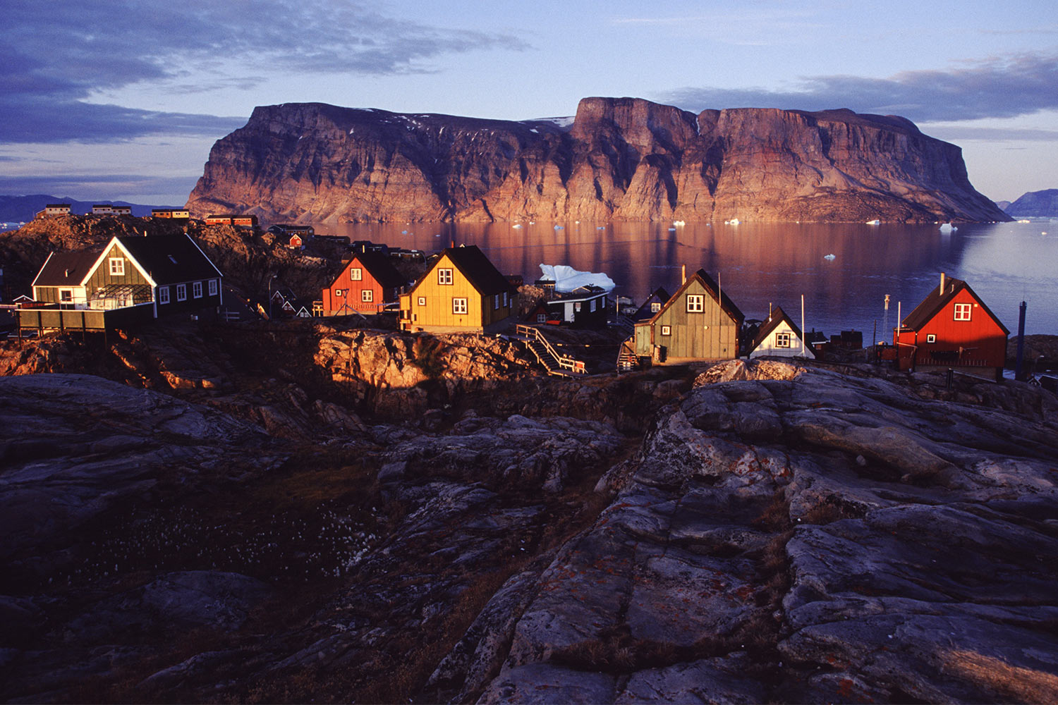 Mitternachtssonne . Uummannaq . Grönland . 2009 (Foto: Andreas Kuhrt)