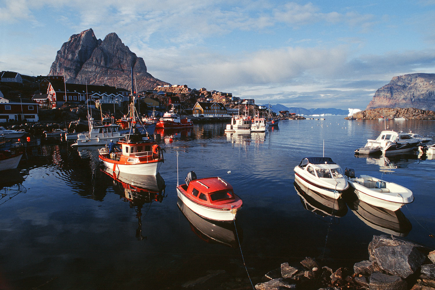 Hafenbucht . Uummannaq . Grönland . 2009 (Foto: Andreas Kuhrt)
