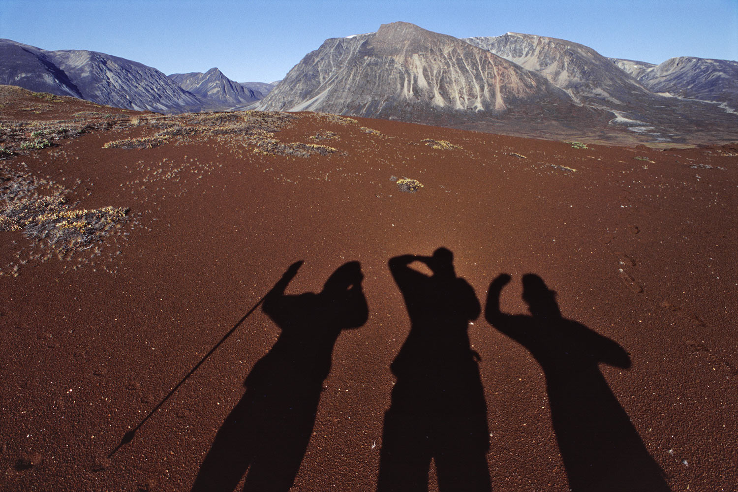 3 Schatten . Saqqaqdalen . Nuussuaq . Grönland . 2009 (Foto: Andreas Kuhrt)