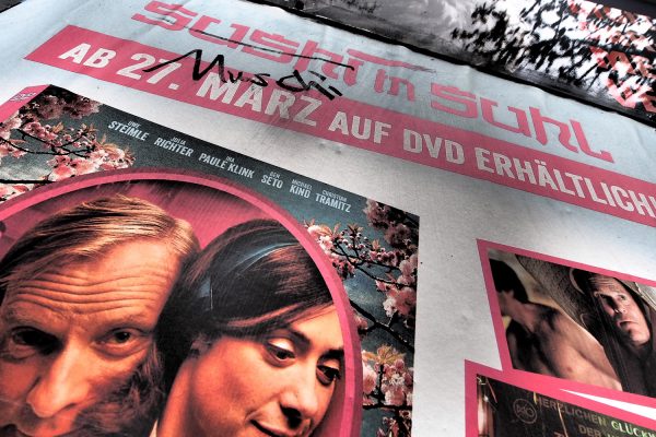 Ansichtssache Suhl: Geistreich (Muschi in Suhl - überschriebenes Filmplakat) . Foto Openair Suhl 2013 (Foto: Andreas Kuhrt)