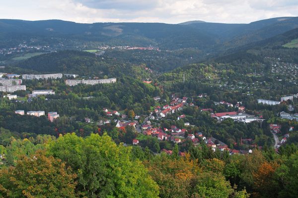 Ansichtssache Suhl: Aussichtsreich (Ausblick vom Domberg zum Rennsteig) . Foto Openair Suhl 2013 (Foto: Andreas Kuhrt)