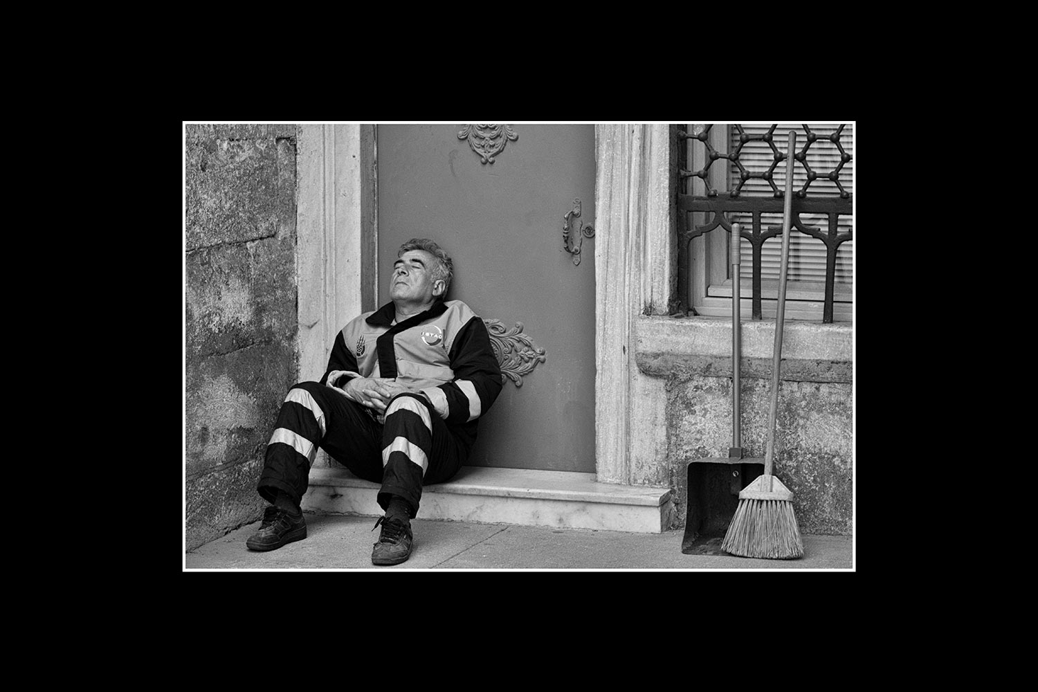 Geschafft (Foto: Jens Gutberlet). Fotoausstellung Istanbulofoten . Landratsamt Hildburghausen . 2013