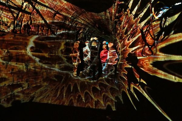 Generation Suhl: Untergrund in bunt (Lichtshow im Kellergewölbe zum Tag des offenen Denkmals) . Foto Openair Suhl 2016 (Foto: Andreas Kuhrt)