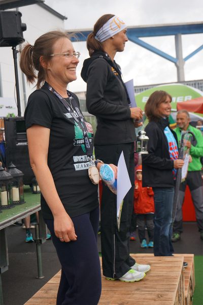 Siegerehrung Wichteltrail (Master Women): Regina Holzapfel (2.), Gabi Clauss (1.), Bettina Burgk (3.) . Suhl Simson Gewerbepark . Südthüringentrail 2017 (Foto: Andreas Kuhrt)