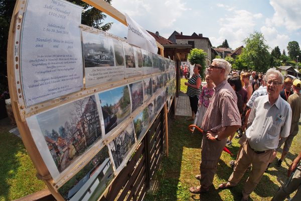 Ausstellung "Neundorfs Mitte in Bildern" . Dorffest 700 Jahre Suhl-Neundorf . 09.06.2018 (Foto: Andreas Kuhrt)