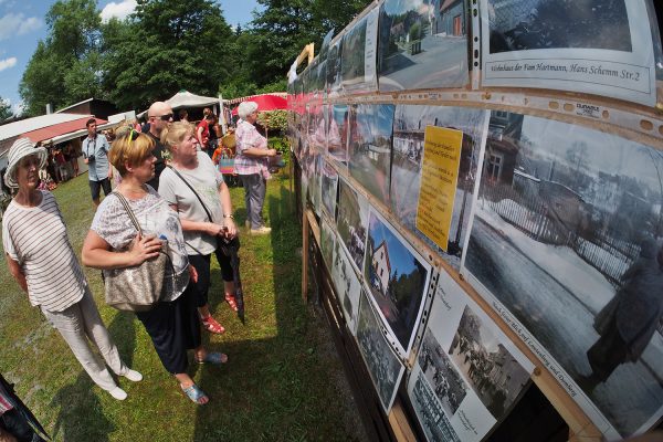 Ausstellung "Neundorfs Mitte in Bildern" . Dorffest 700 Jahre Suhl-Neundorf . 09.06.2018 (Foto: Andreas Kuhrt)