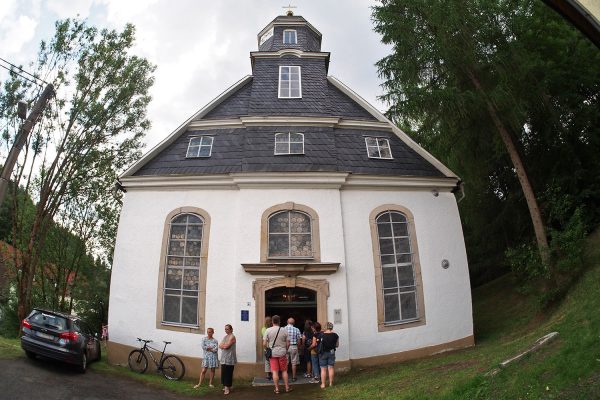 Neundorfer Kirche . Dorffest 700 Jahre Suhl-Neundorf . 09.06.2018 (Foto: Andreas Kuhrt)