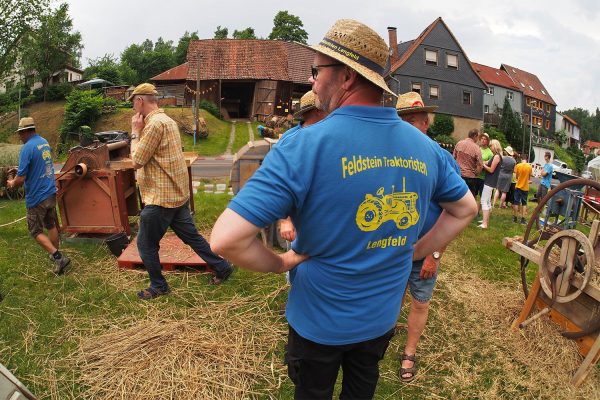 Dreschvorführung . Dorffest 700 Jahre Suhl-Neundorf . 09.06.2018 (Foto: Andreas Kuhrt)