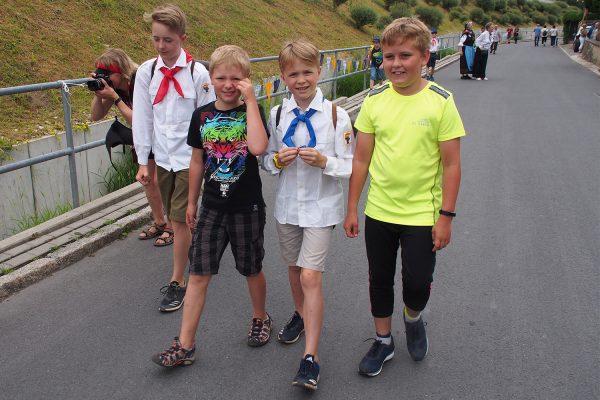 Zum Festumzug . Dorffest 700 Jahre Suhl-Neundorf . 10.06.2018 (Foto: Andreas Kuhrt)