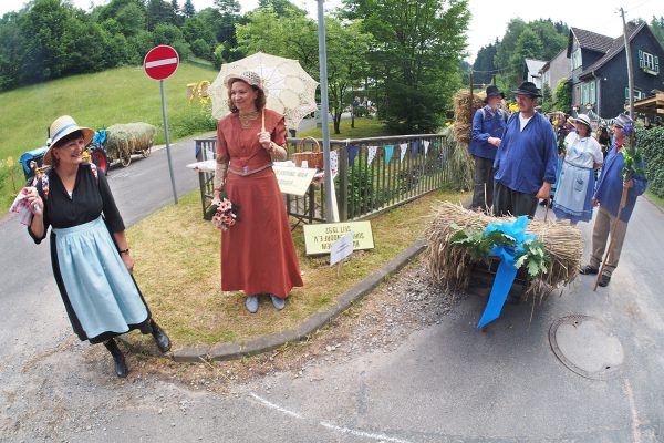 Vorbereitung zum Festumzug . Dorffest 700 Jahre Suhl-Neundorf . 10.06.2018 (Foto: Andreas Kuhrt)