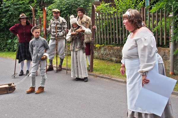 Vorbereitung zum Festumzug . Dorffest 700 Jahre Suhl-Neundorf . 10.06.2018 (Foto: Andreas Kuhrt)