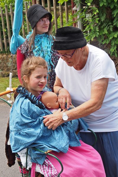 Vorbereitung zum Festumzug . Dorffest 700 Jahre Suhl-Neundorf . 10.06.2018 (Foto: Andreas Kuhrt)