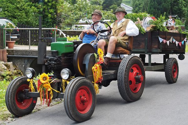 Vorbereitung zum Festumzug . Dorffest 700 Jahre Suhl-Neundorf . 10.06.2018 (Foto: Andreas Kuhrt)