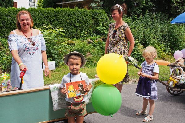 Vorbereitung zum Festumzug . Dorffest 700 Jahre Suhl-Neundorf . 10.06.2018 (Foto: Andreas Kuhrt)