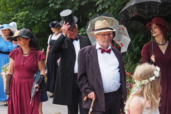 Vorbereitung zum Festumzug . Dorffest 700 Jahre Suhl-Neundorf . 10.06.2018 (Foto: Andreas Kuhrt)