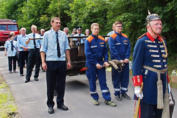 Vorbereitung zum Festumzug . Dorffest 700 Jahre Suhl-Neundorf . 10.06.2018 (Foto: Andreas Kuhrt)