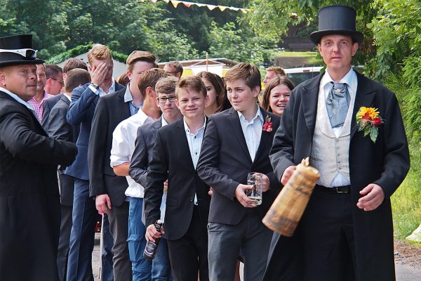 Vorbereitung zum Festumzug . Dorffest 700 Jahre Suhl-Neundorf . 10.06.2018 (Foto: Andreas Kuhrt)