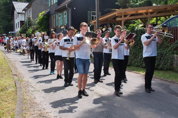 Festumzug . Dorffest 700 Jahre Suhl-Neundorf . 10.06.2018 (Foto: Andreas Kuhrt)