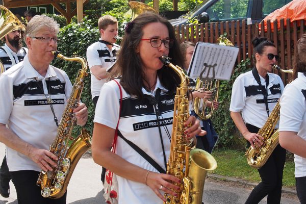 Festumzug . Dorffest 700 Jahre Suhl-Neundorf . 10.06.2018 (Foto: Andreas Kuhrt)