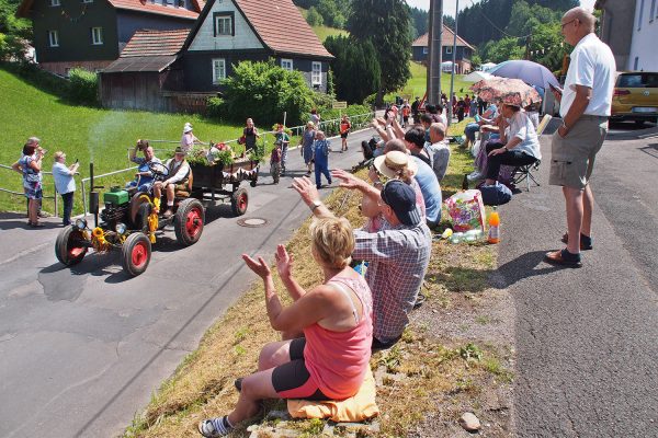 Festumzug . Dorffest 700 Jahre Suhl-Neundorf . 10.06.2018 (Foto: Andreas Kuhrt)