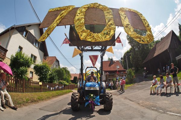 Festumzug . Dorffest 700 Jahre Suhl-Neundorf . 10.06.2018 (Foto: Andreas Kuhrt)