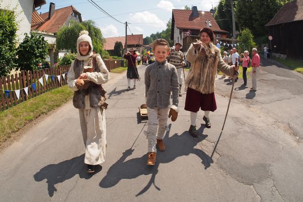 Festumzug . Dorffest 700 Jahre Suhl-Neundorf . 10.06.2018 (Foto: Andreas Kuhrt)