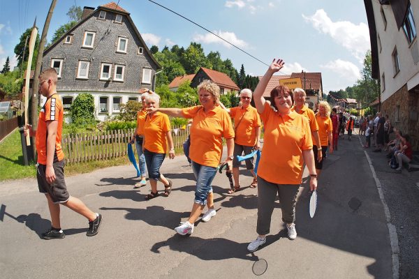 Festumzug . Dorffest 700 Jahre Suhl-Neundorf . 10.06.2018 (Foto: Andreas Kuhrt)