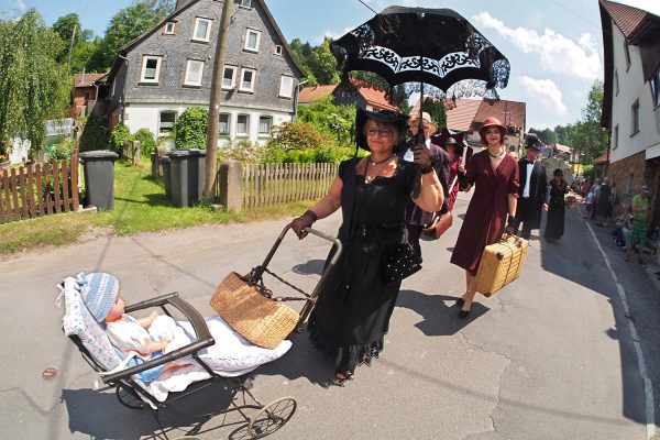 Festumzug . Dorffest 700 Jahre Suhl-Neundorf . 10.06.2018 (Foto: Andreas Kuhrt)