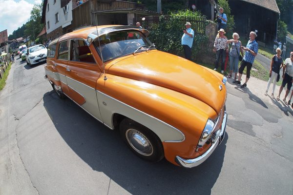 Festumzug . Dorffest 700 Jahre Suhl-Neundorf . 10.06.2018 (Foto: Andreas Kuhrt)