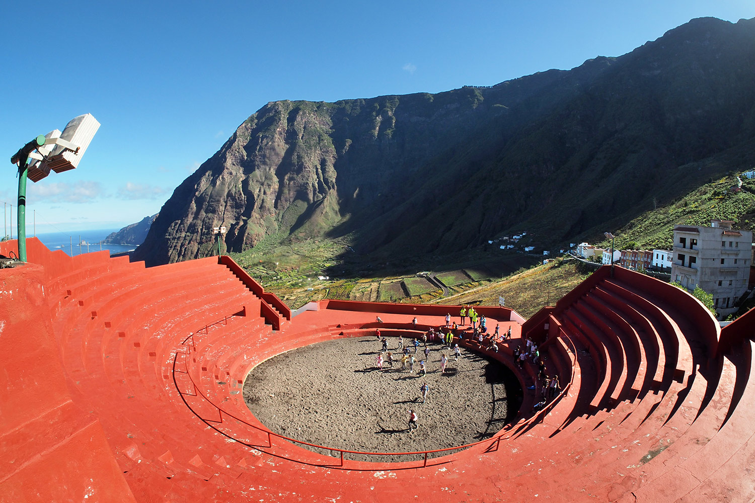 Lucha-Canaria-Arena in La Frontera . El Hierro . Kanarische Inseln 2018 (Foto: Manuela Hahnebach)