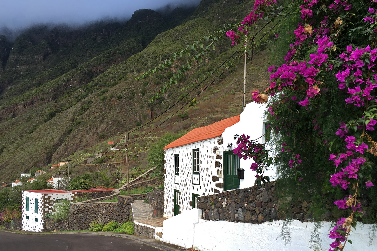 2018-11-kanarische-inseln-IMG_5516mh-el-hierro-el-lunchon Straße nach El Lunchón . El Hierro . Kanarische Inseln 2018 (Foto: Manuela Hahnebach)