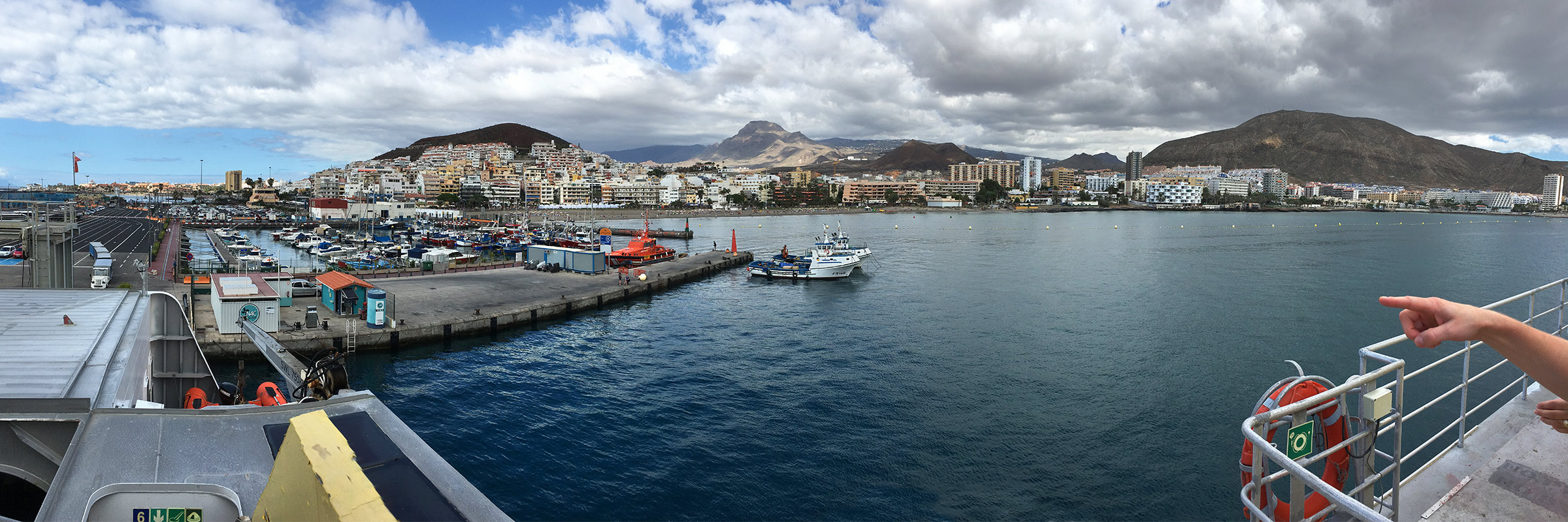 Los Cristianos: Hafen . Teneriffa . Kanarische Inseln 2018 (Foto: Manuela Hahnebach)