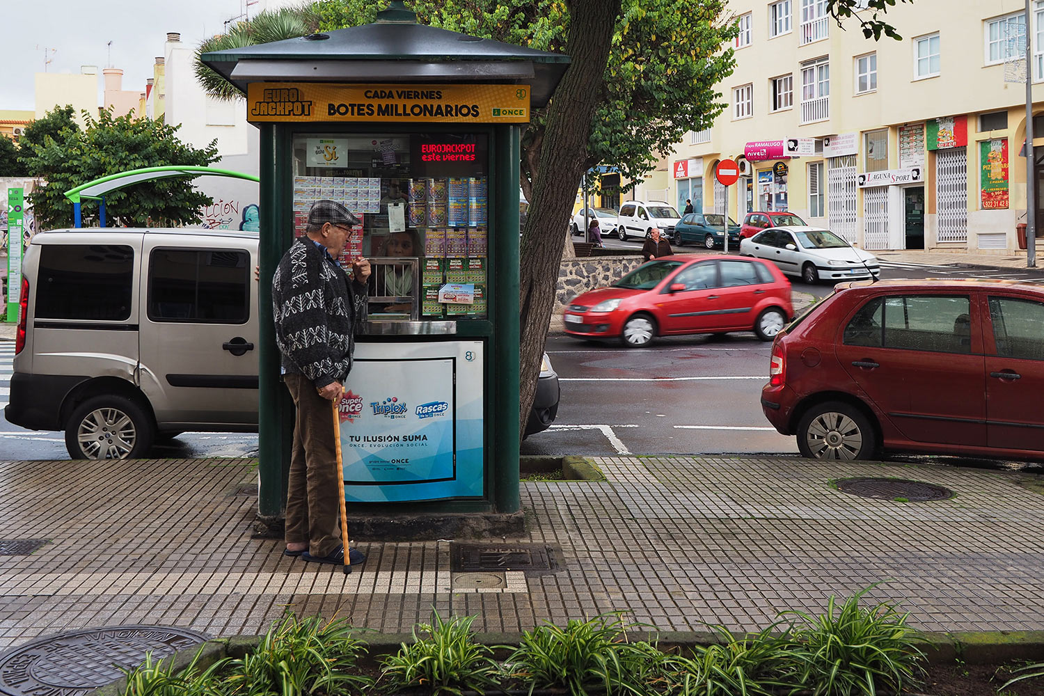 2018-11-kanarische-inseln-M0002597ak-teneriffa-la-laguna Lotto-Kiosk in La Laguna . Teneriffa . Kanarische Inseln 2018 (Foto: Andreas Kuhrt)
