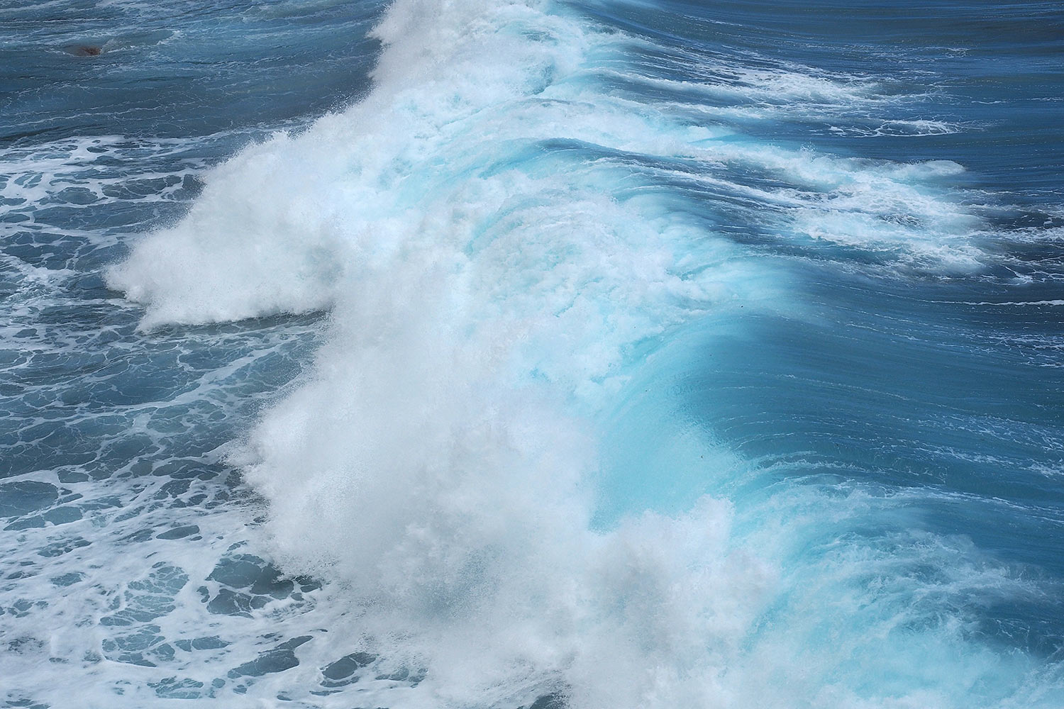 Wellen bei El Pozo de la Salud . El Hierro . Kanarische Inseln 2018 (Foto: Andreas Kuhrt)