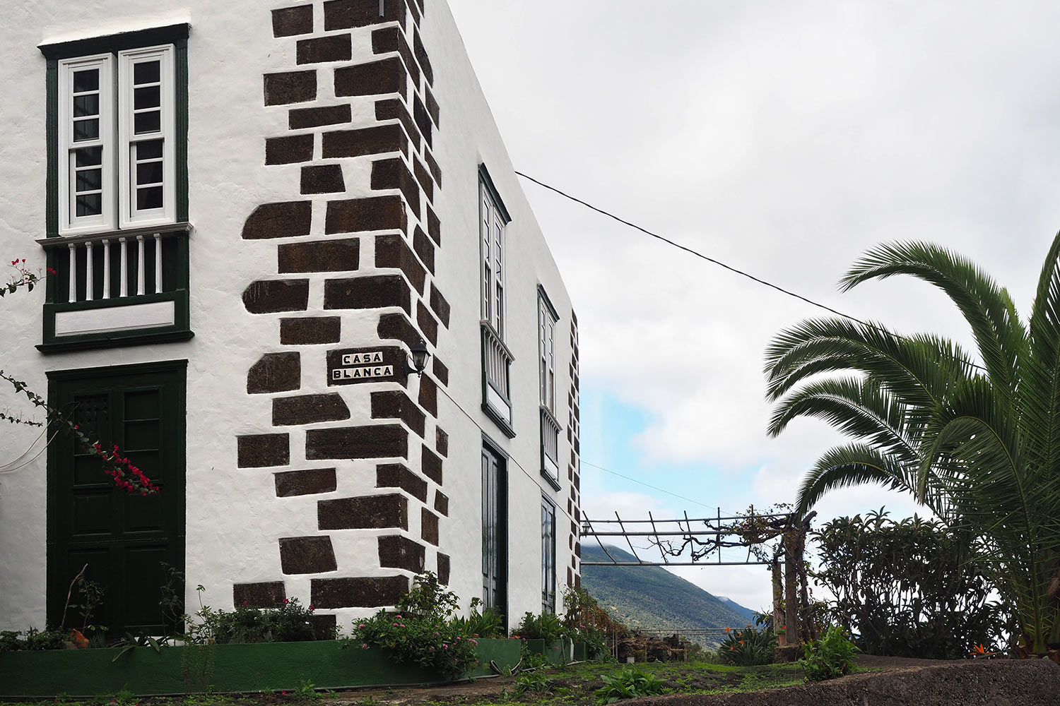 2018-11-kanarische-inseln-M0003842ak-el-hierro-camino-los-corchos-casa-blanca La Frontera/Los Corchos: Casa blanca . El Hierro . Kanarische Inseln 2018 (Foto: Andreas Kuhrt)