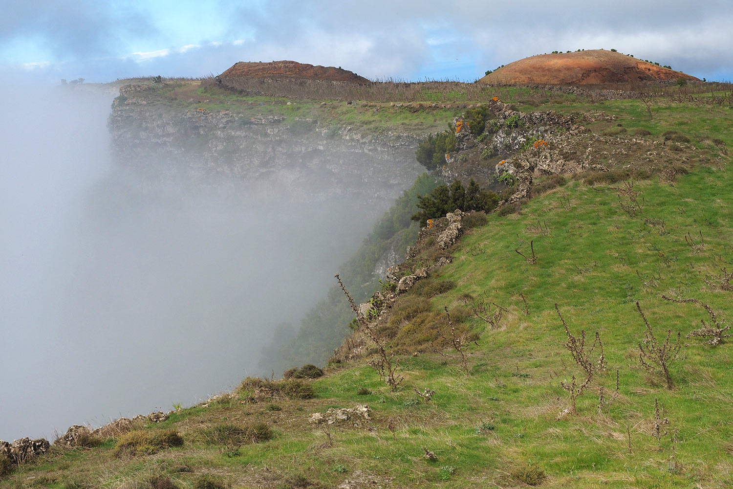 2018-11-kanarische-inseln-M0004005ak-el-hierro-mirador-de-jinama-cumbre Mirador de Jinama: Cumbre . El Hierro . Kanarische Inseln 2018 (Foto: Andreas Kuhrt)