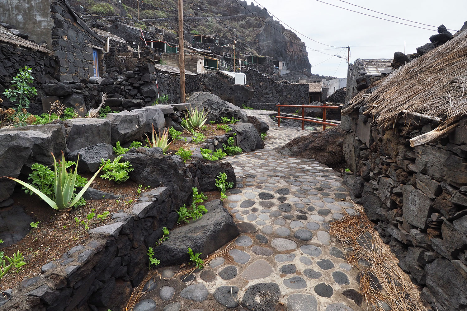 Weg in Pozo de las Calcosas . El Hierro . Kanarische Inseln 2018 (Foto: Andreas Kuhrt)
