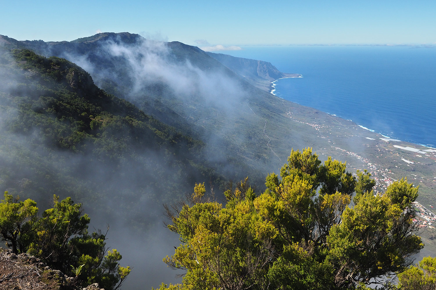 2018-11-kanarische-inseln-M0005212ak-el-hierro-fireba-ausblick Cumbre: Blick zum Malpaso, El Golfo . El Hierro . Kanarische Inseln 2018 (Foto: Andreas Kuhrt)