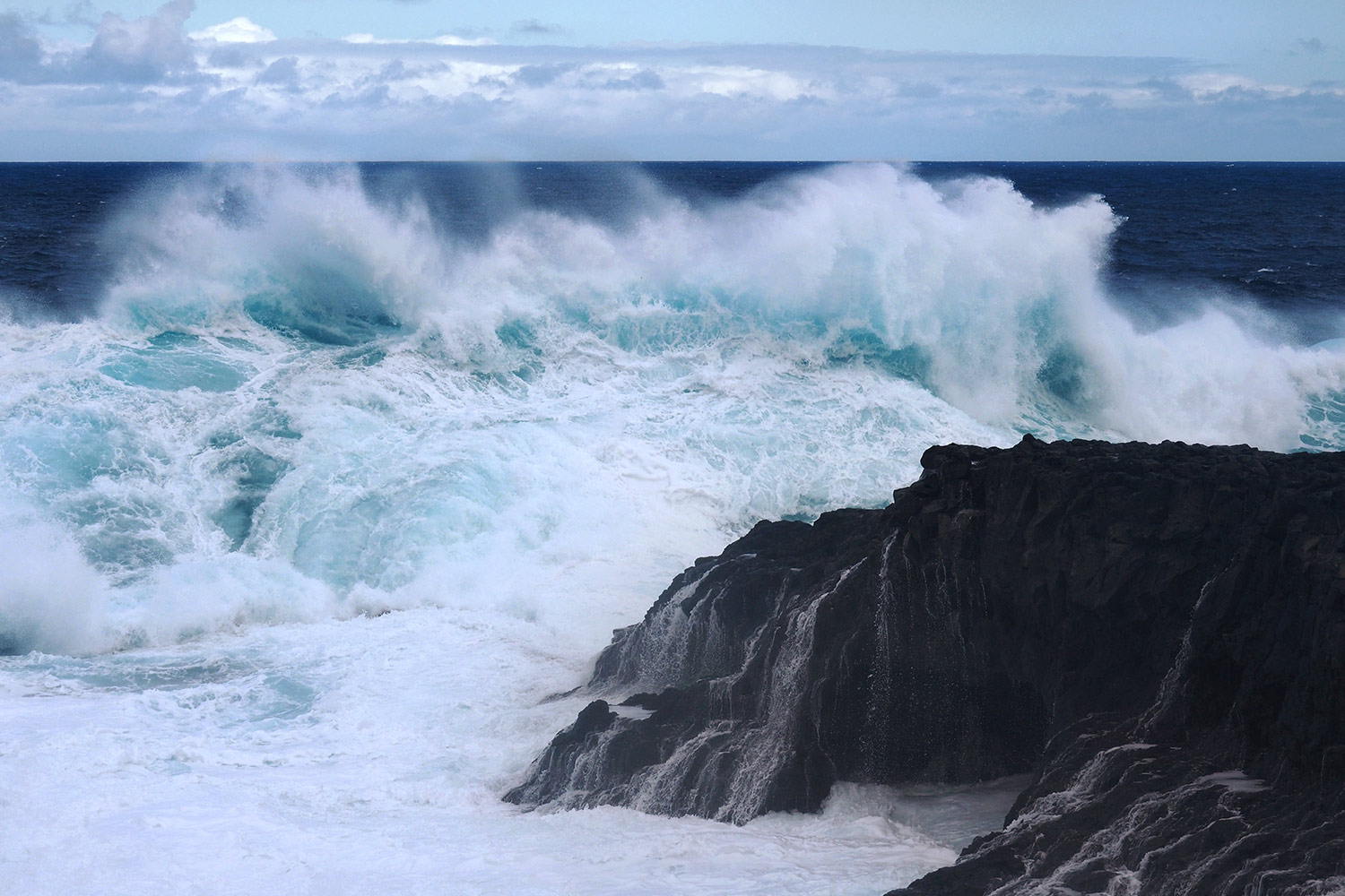 Wellen bei Charco Manso . El Hierro . Kanarische Inseln 2018 (Foto: Andreas Kuhrt)
