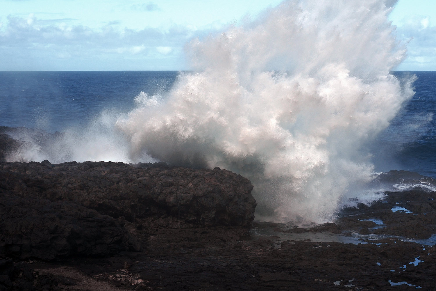 Wellen bei Charco Manso . El Hierro . Kanarische Inseln 2018 (Foto: Andreas Kuhrt)