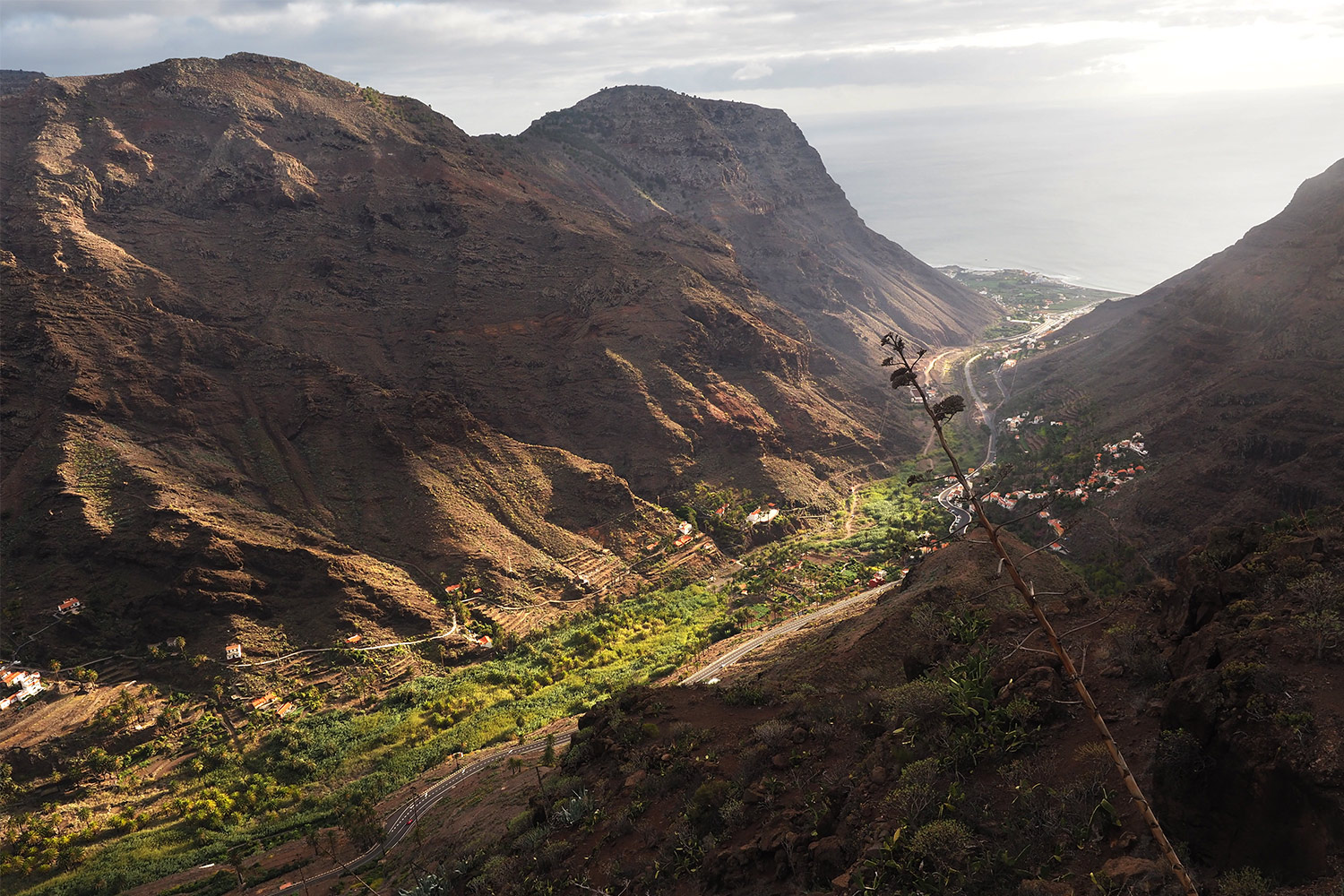 Mirador Mirador de la Curva del Queso: Blick ins Valle Gran Rey . La Gomera . Kanarische Inseln 2018 (Foto: Andreas Kuhrt)