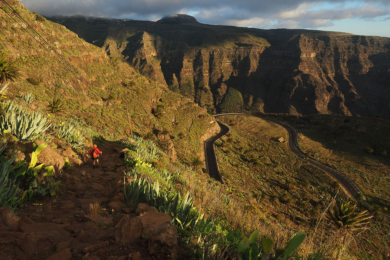 Camino de Yorima: Abstieg zur Straße GM-1 . Valle Gran Rey . La Gomera . Kanarische Inseln 2018 (Foto: Andreas Kuhrt)