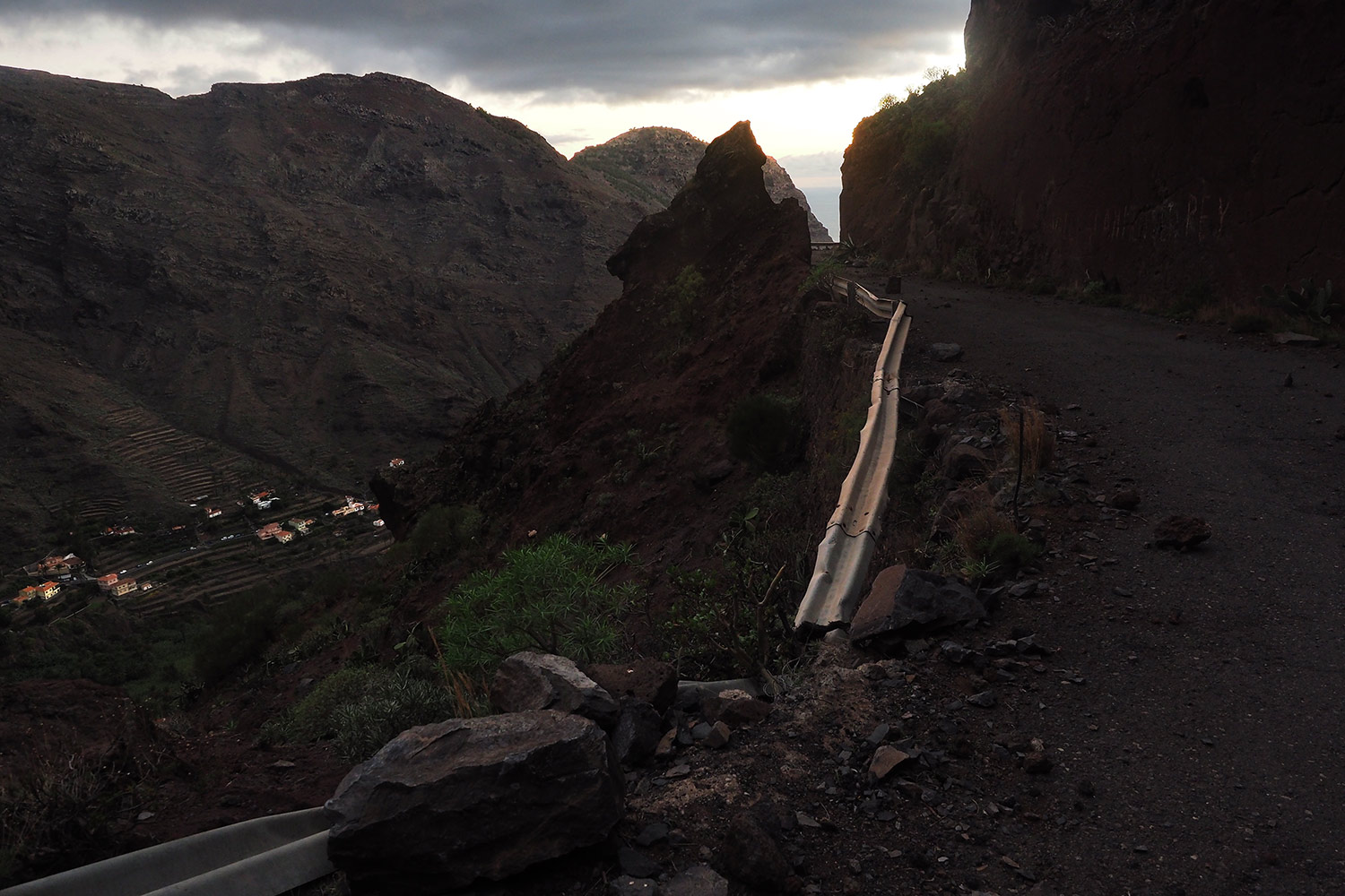 Steinschlag an der Carretera de Yorima . Valle Gran Rey . La Gomera . Kanarische Inseln 2018 (Foto: Andreas Kuhrt)