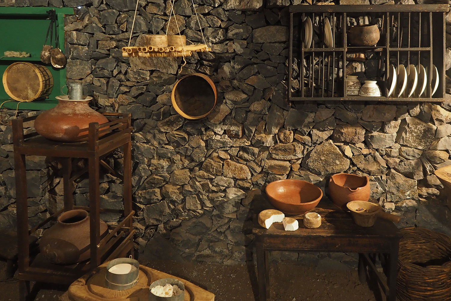 Garajonay-Besucherzentrum Juego de Bolas: La Casa de la Memoria: altkanarisches Haus (Museum) . La Gomera . Kanarische Inseln 2018 (Foto: Andreas Kuhrt)