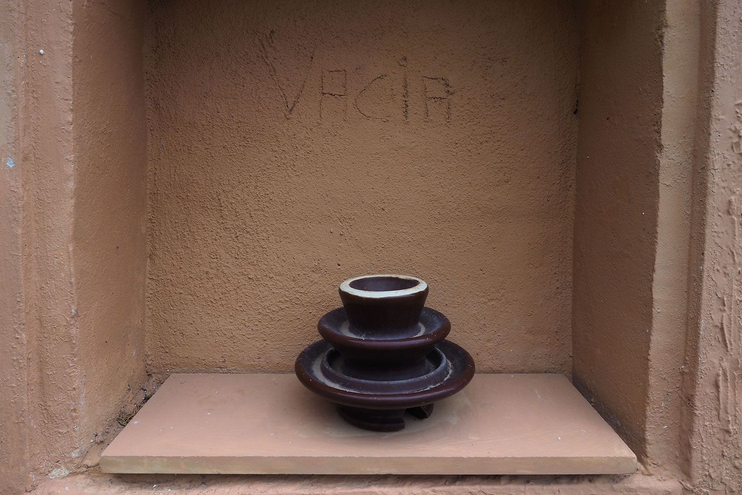 Urnengrab auf dem Friedhof von Agulo . La Gomera . Kanarische Inseln 2018 (Foto: Andreas Kuhrt)