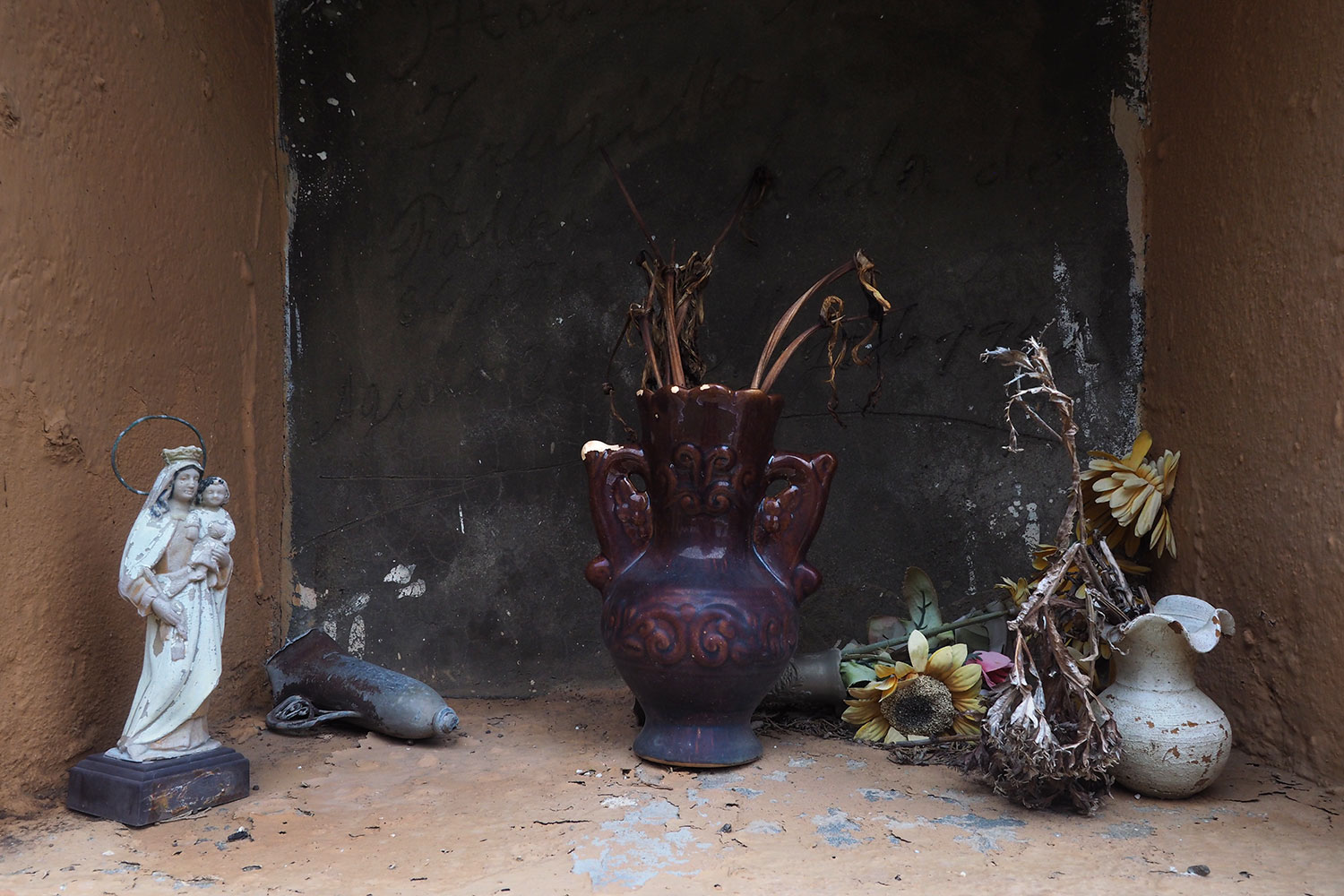Urnengrab auf dem Friedhof von Agulo . La Gomera . Kanarische Inseln 2018 (Foto: Andreas Kuhrt)