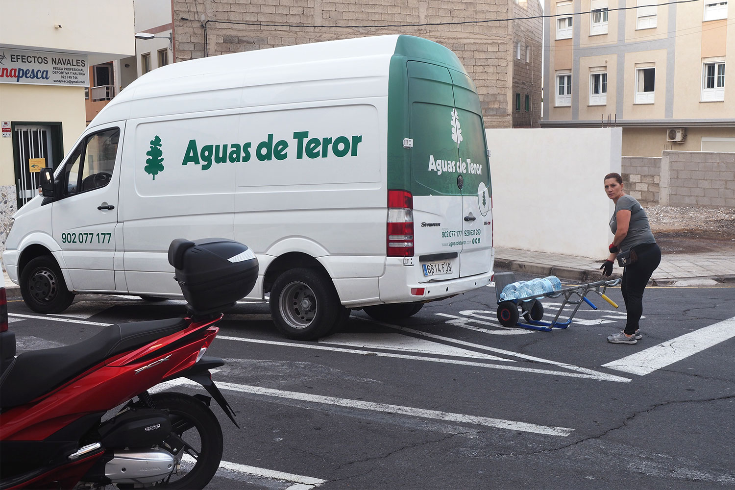 2018-11-kanarische-inseln-M0008428ak-teneriffa-los-abrigos-aguas-de-teror Aguas de Teror Wasserlieferung . Los Abrigos . Teneriffa . Kanarische Inseln 2018 (Foto: Andreas Kuhrt)
