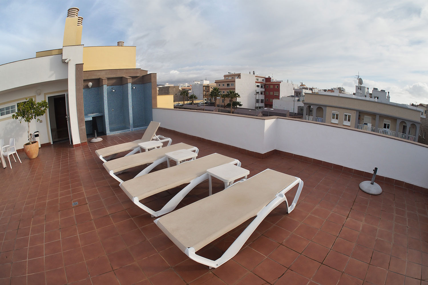 2018-11-kanarische-inseln-M0008454ak-teneriffa-los-abrigos-isla-de-oro-dachterrasse Dachterrasse vom Hotel "Isla de Oro" . Los Abrigos . Teneriffa . Kanarische Inseln 2018 (Foto: Andreas Kuhrt)